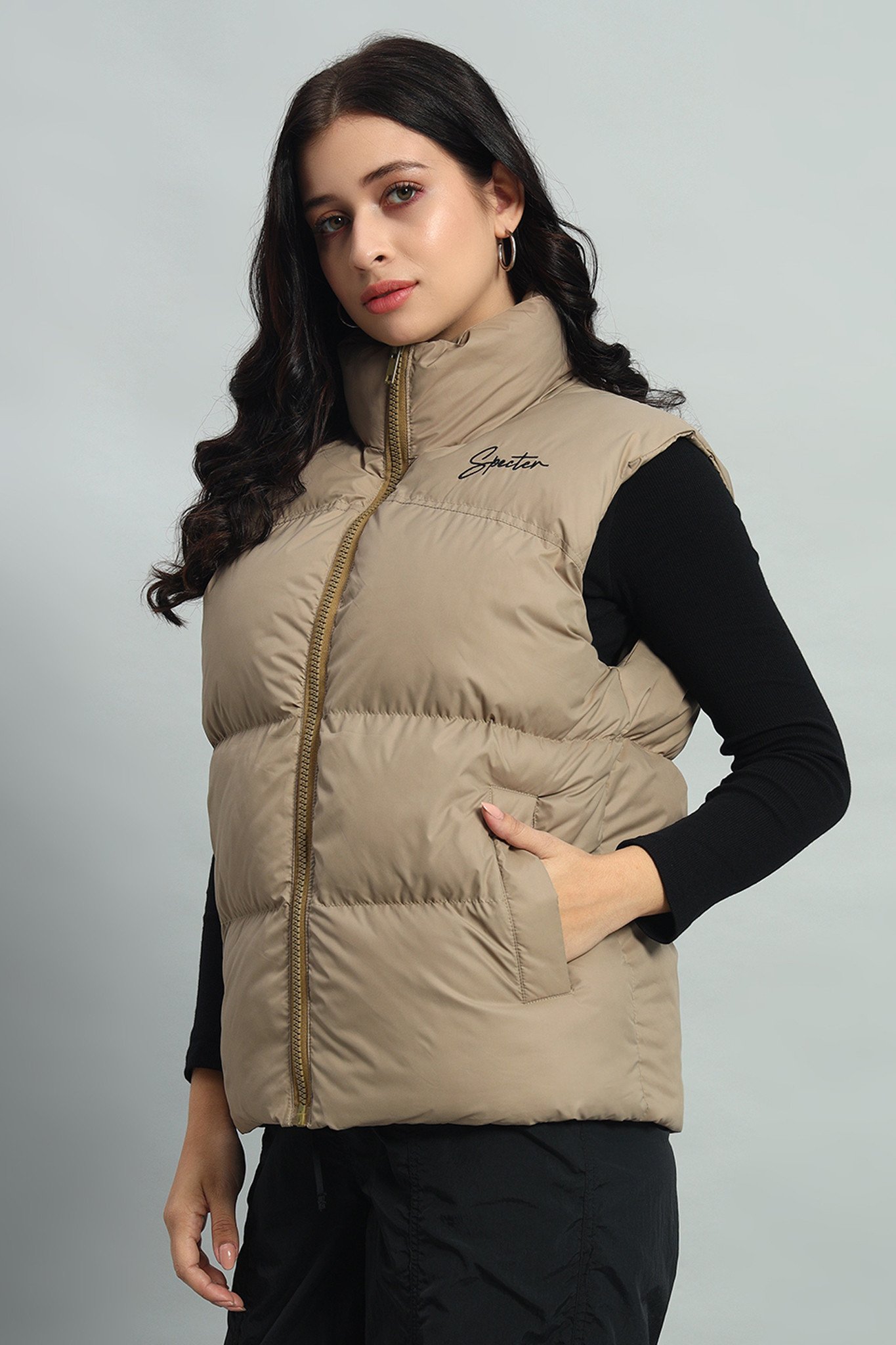 SLEEVELESS PUFFER JACKET (BEIGE)