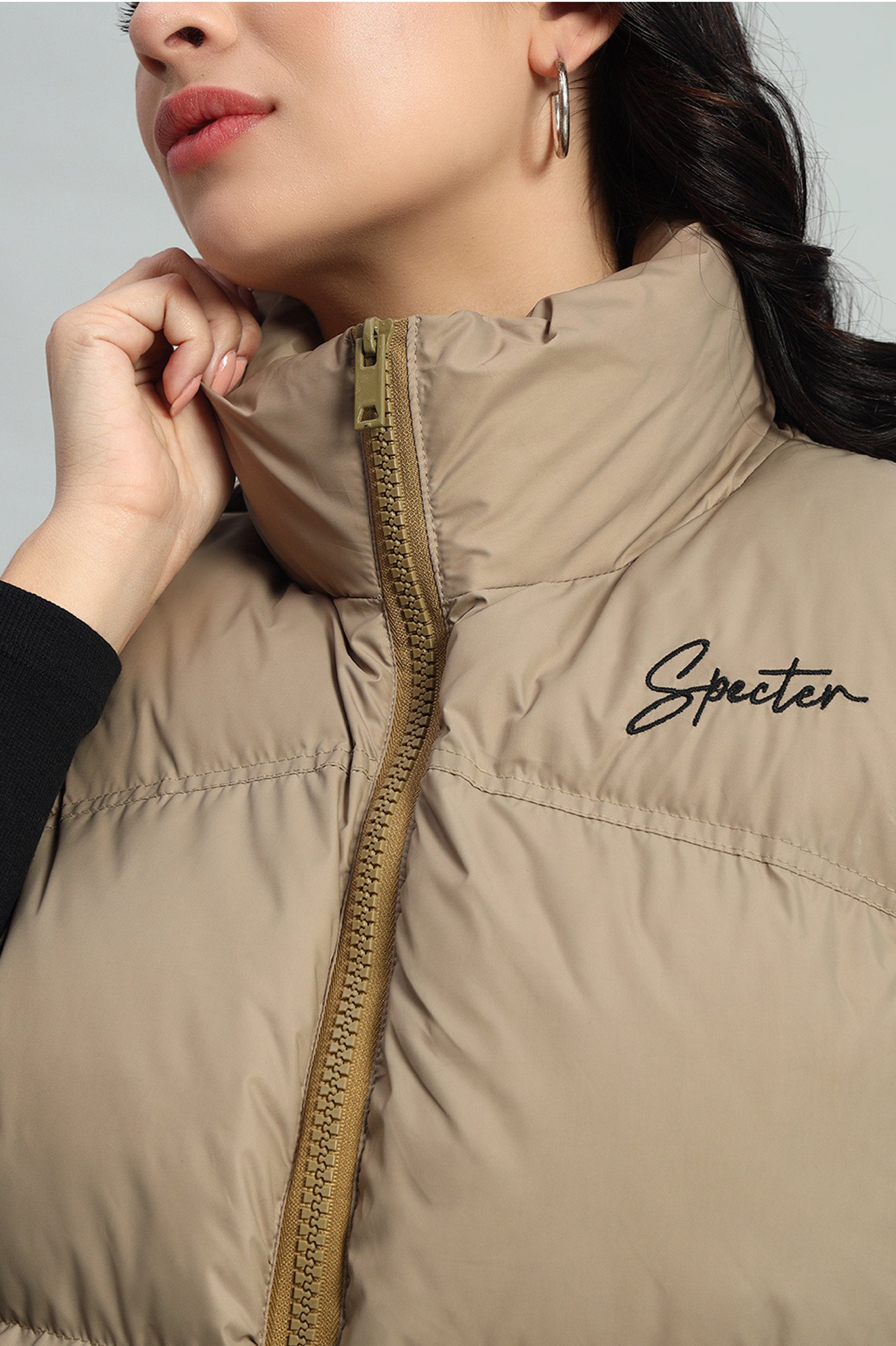 SLEEVELESS PUFFER JACKET (BEIGE)